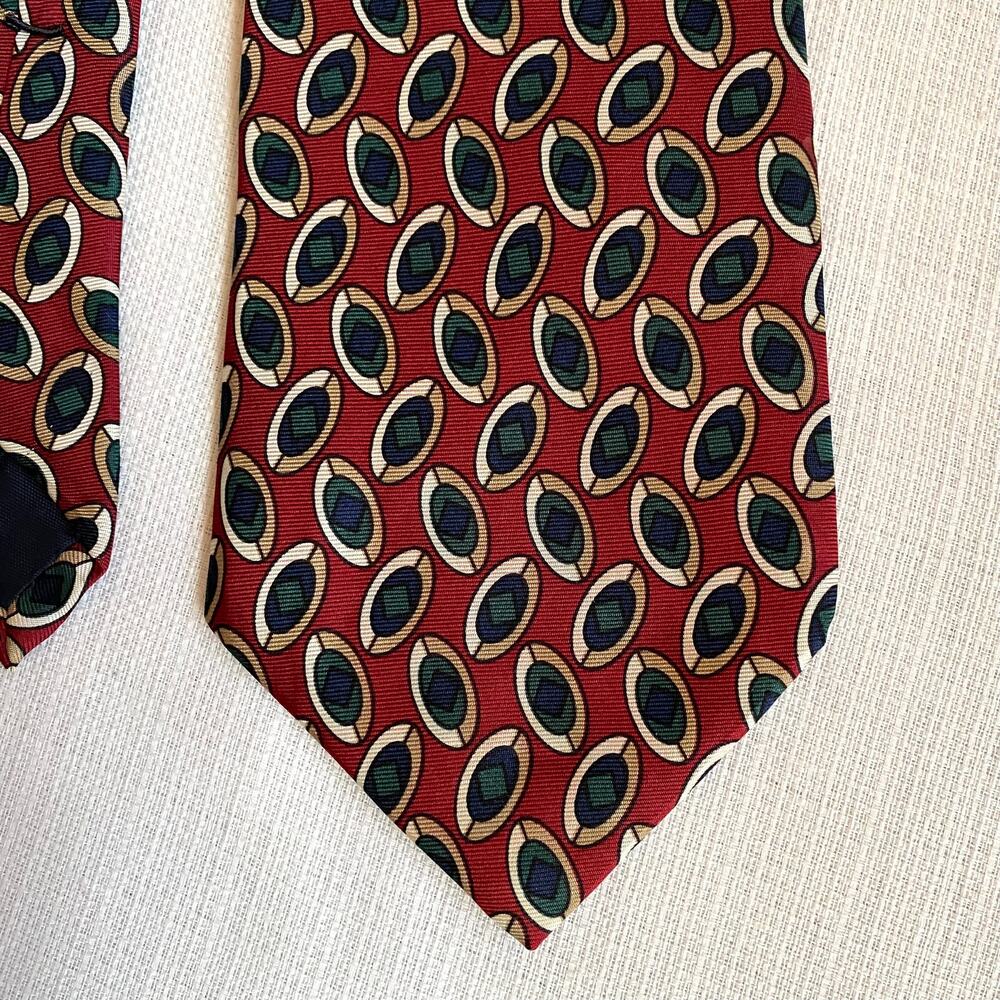 Brooks Brothers Deep Red Oval Print Silk Tie Made‎ in the USA Very Nice